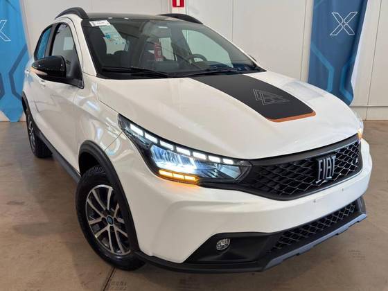 FIAT ARGO 1.3 FIREFLY FLEX TREKKING CVT FIAT ARGO 1.3 FIREFLY FLEX TREKKING CVT